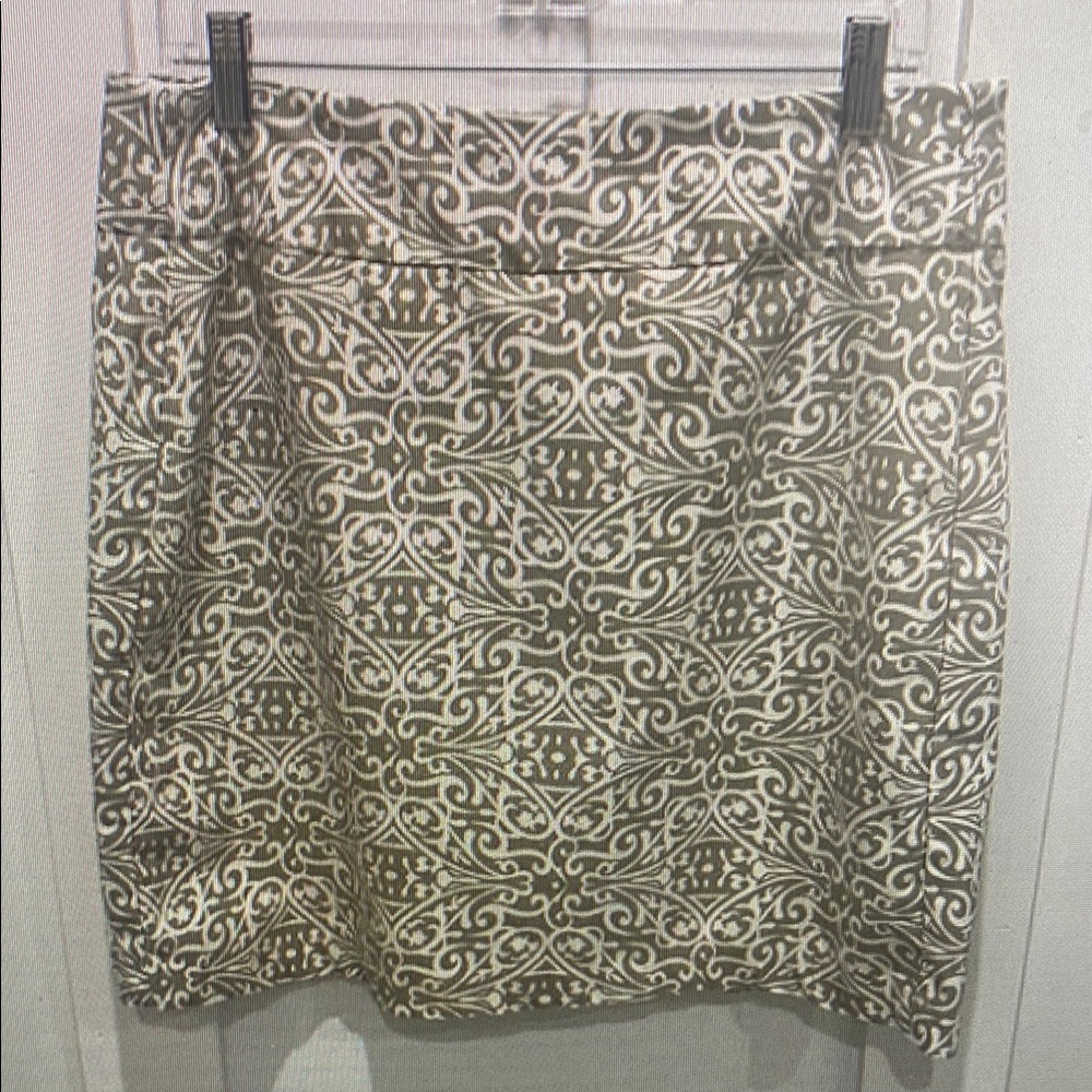 Lulu-B Pull-on style skirt